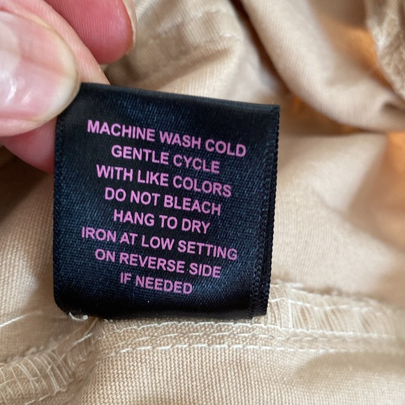 Faded rose cargo style tan pants - Picture 7 of 7